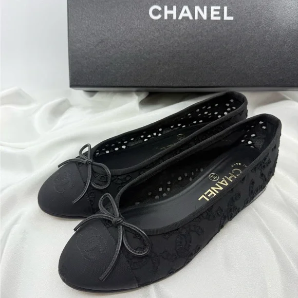 Chanel Black CC Perforated Mesh with Grosgrain Ballet Flats - 36C - Picture 6 of 12